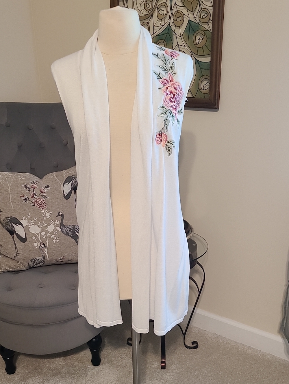 Joseph A sleevless Cardigan BEAUTIFUL Applique FlowerLightweight Like New M